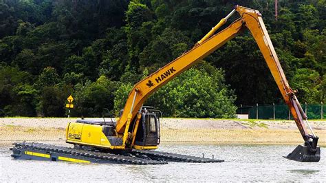 long reach excavators definition